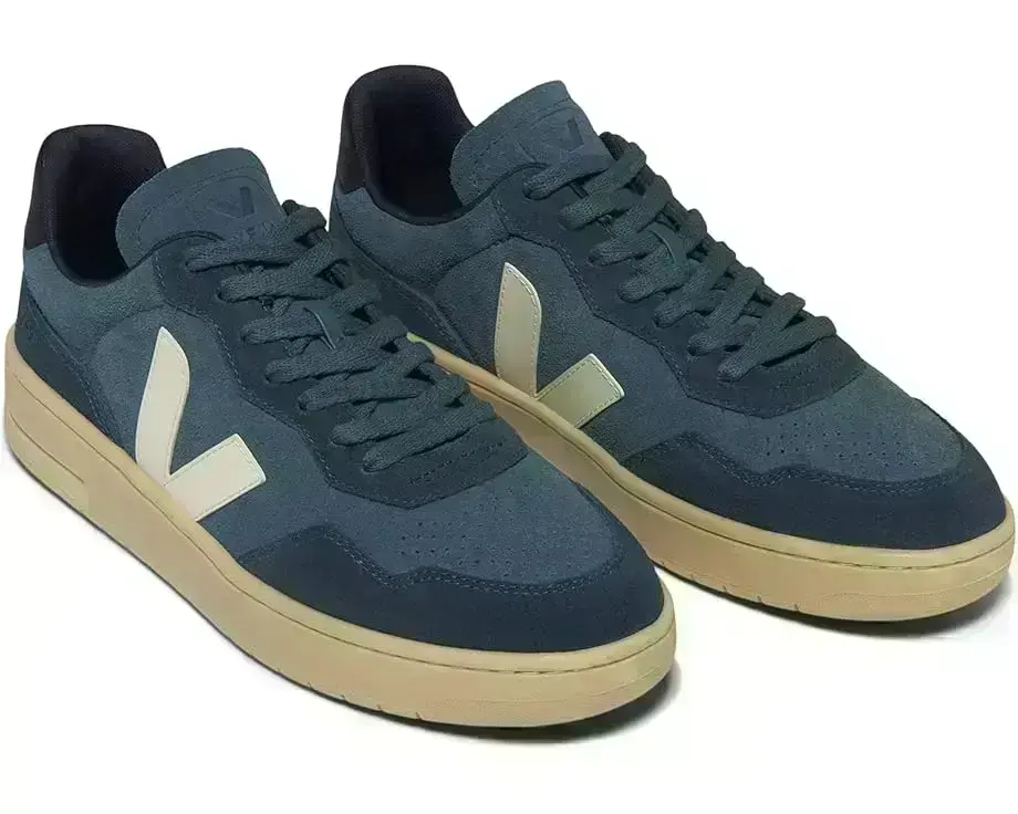 Men's VEJA V-90