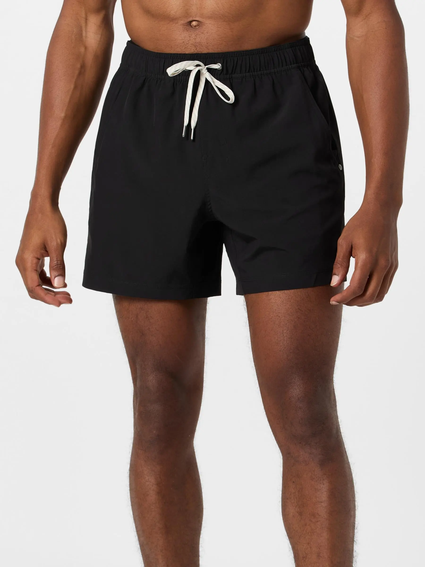 Vuori Men's Kore 5" Short Black