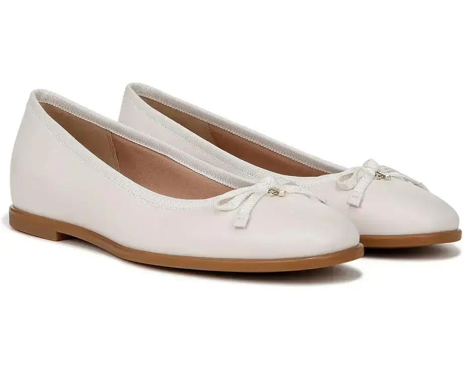 Women's Naturalizer Essential