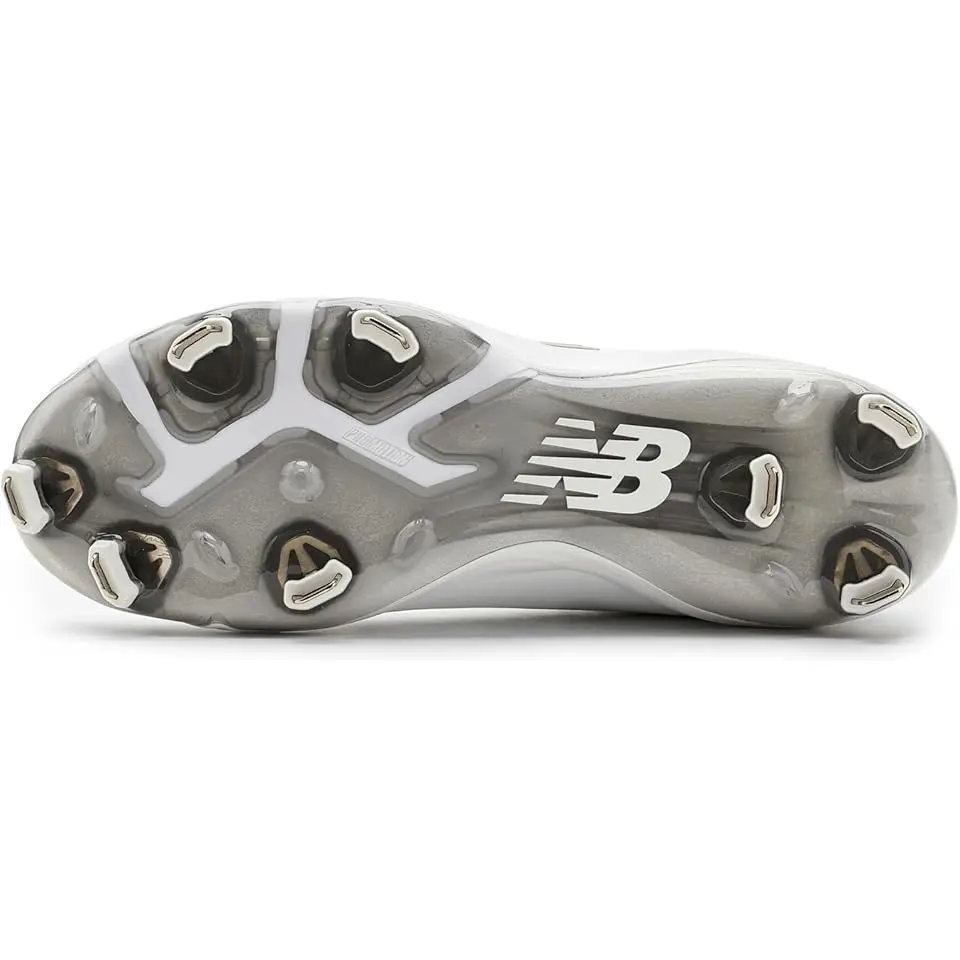 Fuse V5 Softball Cleats