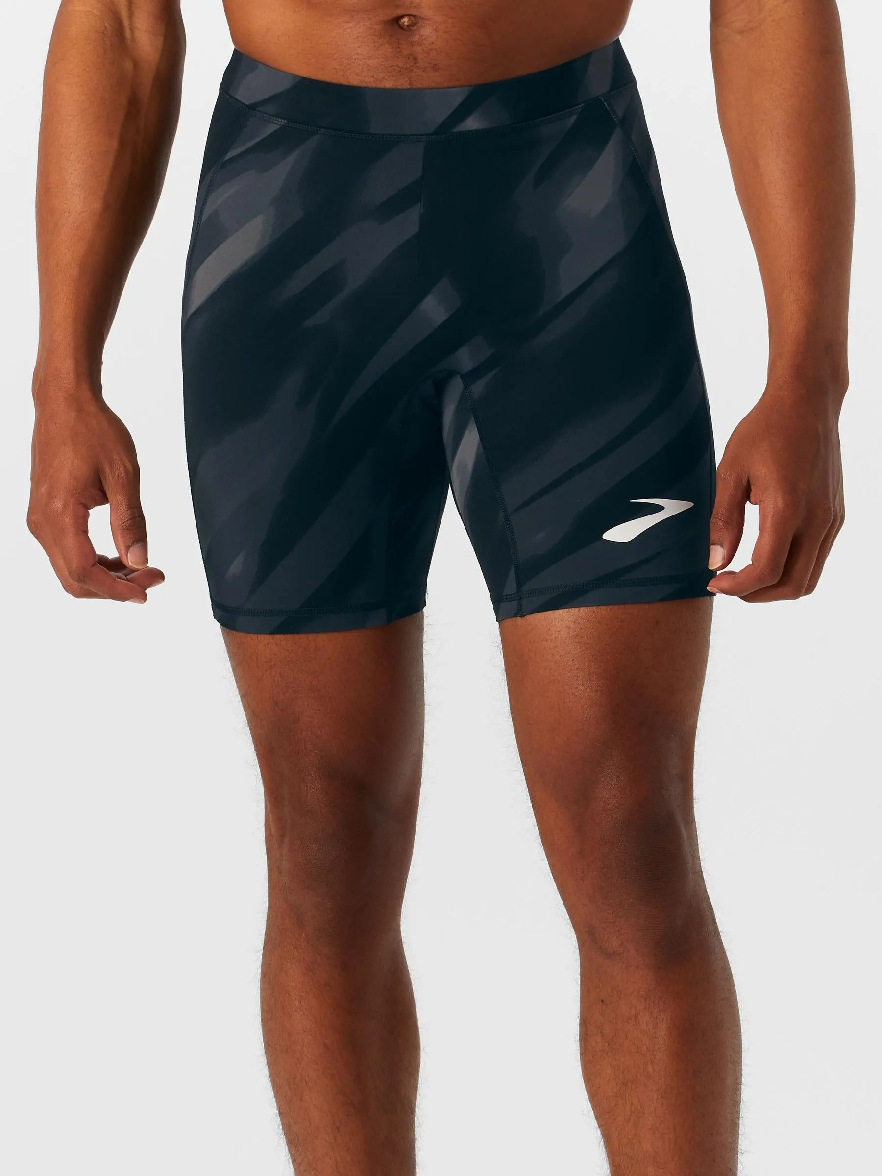 Brooks Men's Elite Black Zag 8" Short Tight