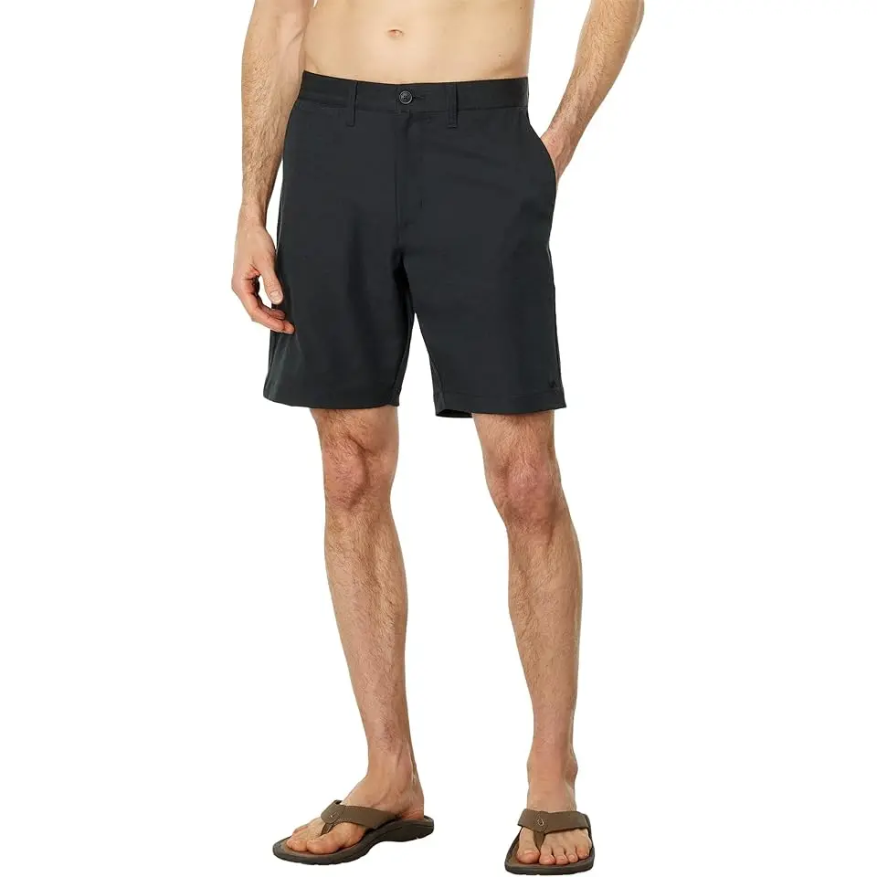 Back In 19" Hybrid Shorts