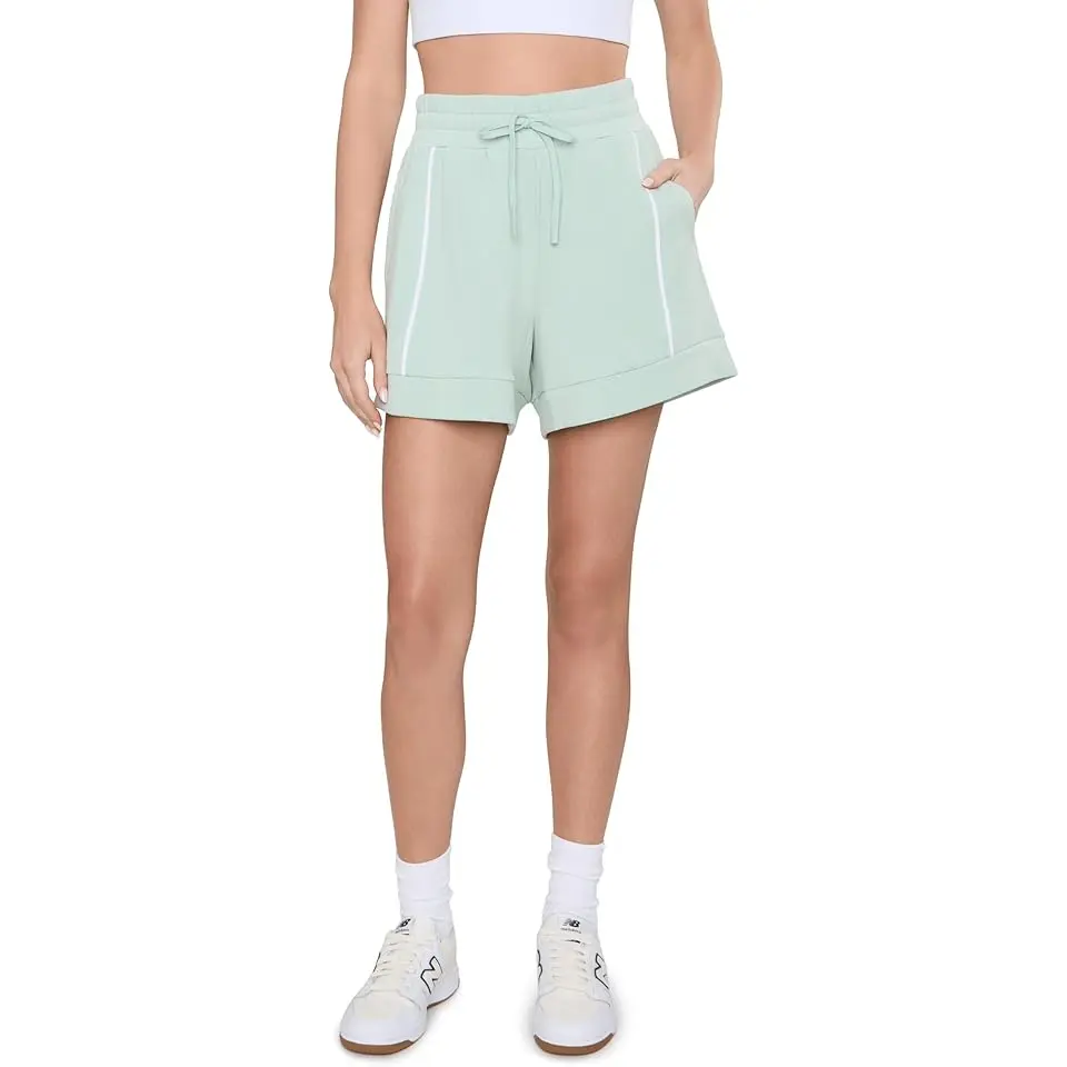 Barnes High-Rise Shorts 4.5"