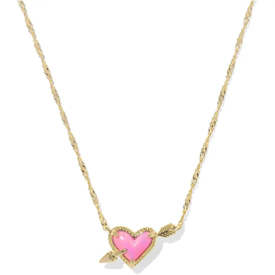 Ari Heart Arrow Short Pendant Necklace