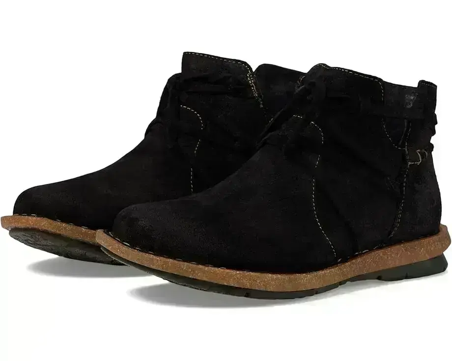 Women's Born Tarkiln