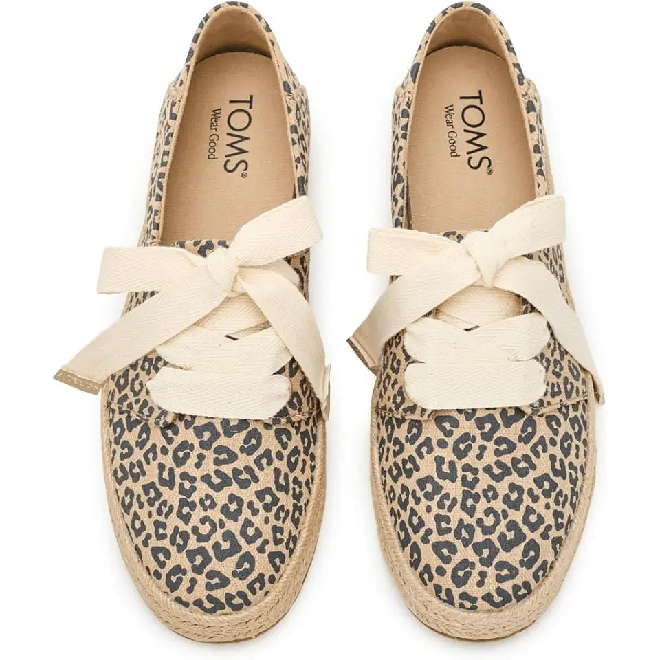Carolina Lace-Up