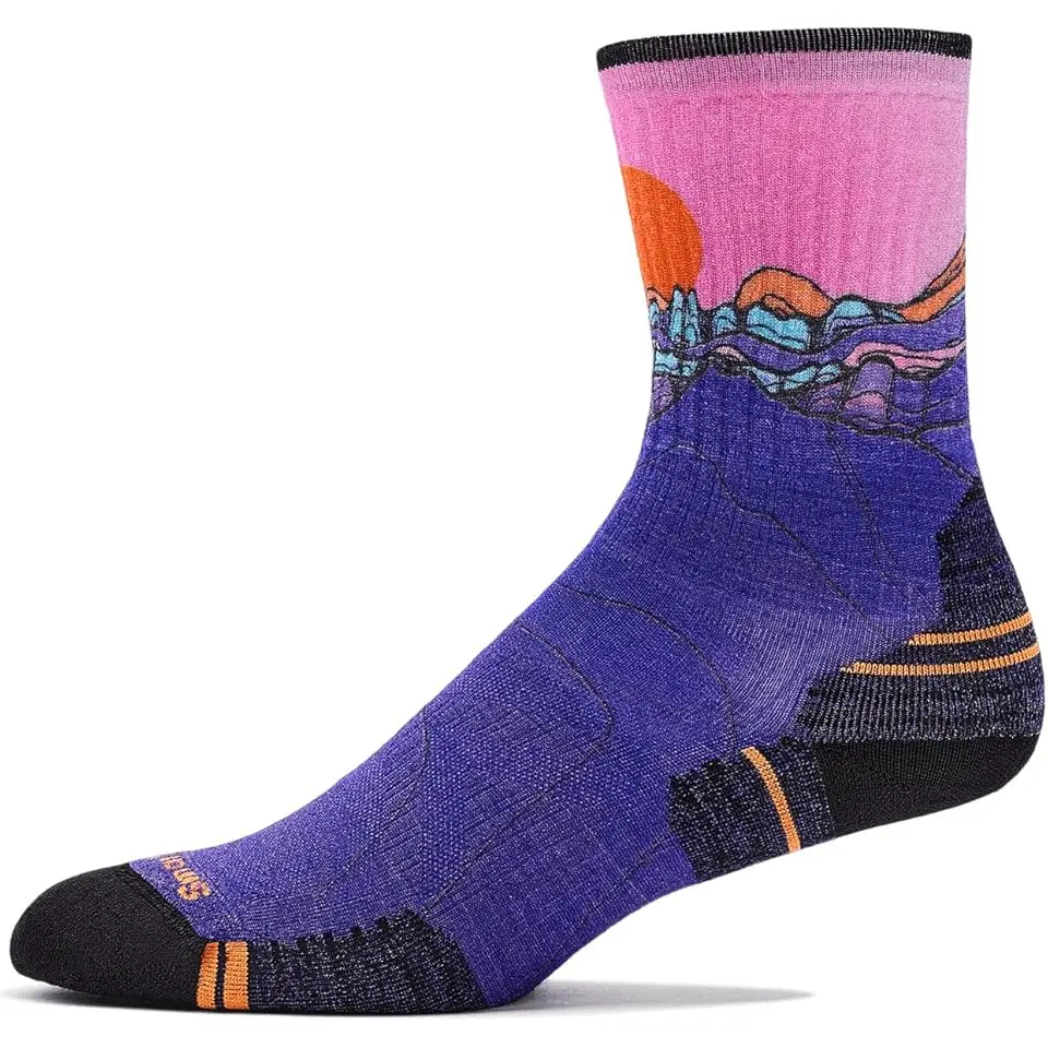 Hike Targeted Cushion Mountain Sunrise Print Crew Socks