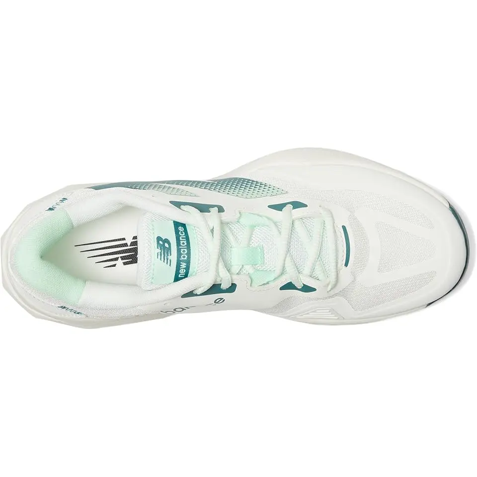 796v4 Tennis Shoes