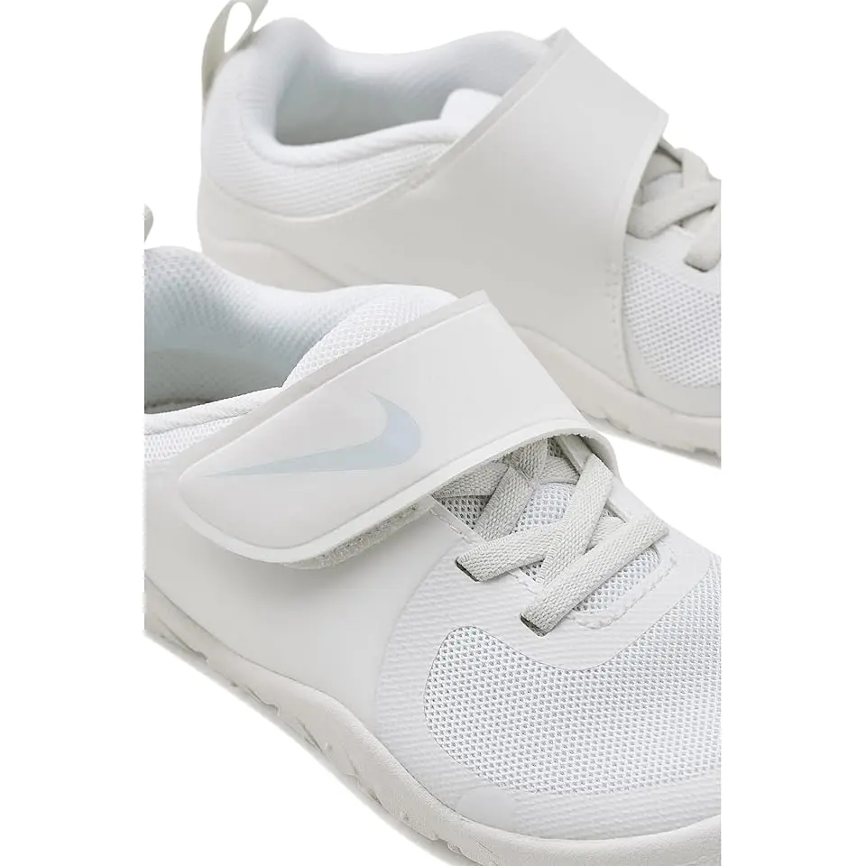 Swoosh 1 Essential (Little Kid)