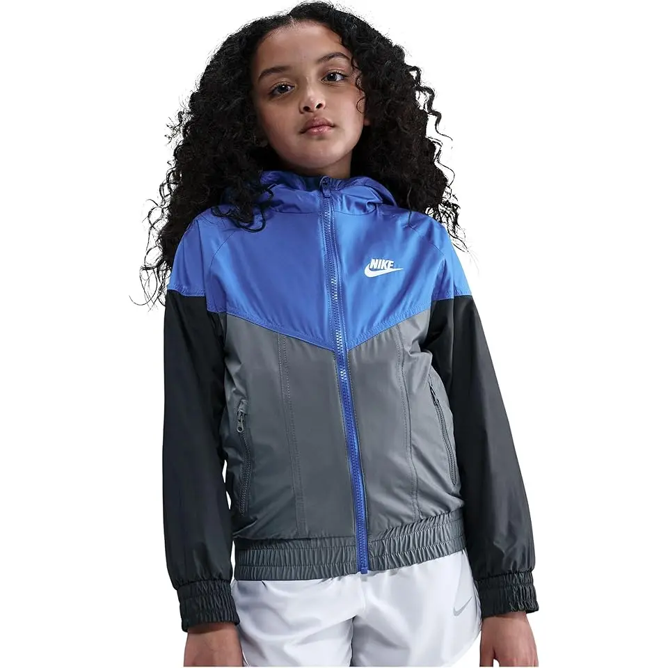 Sportswear Windrunner Hooded Repel Jacket (Big Kid)