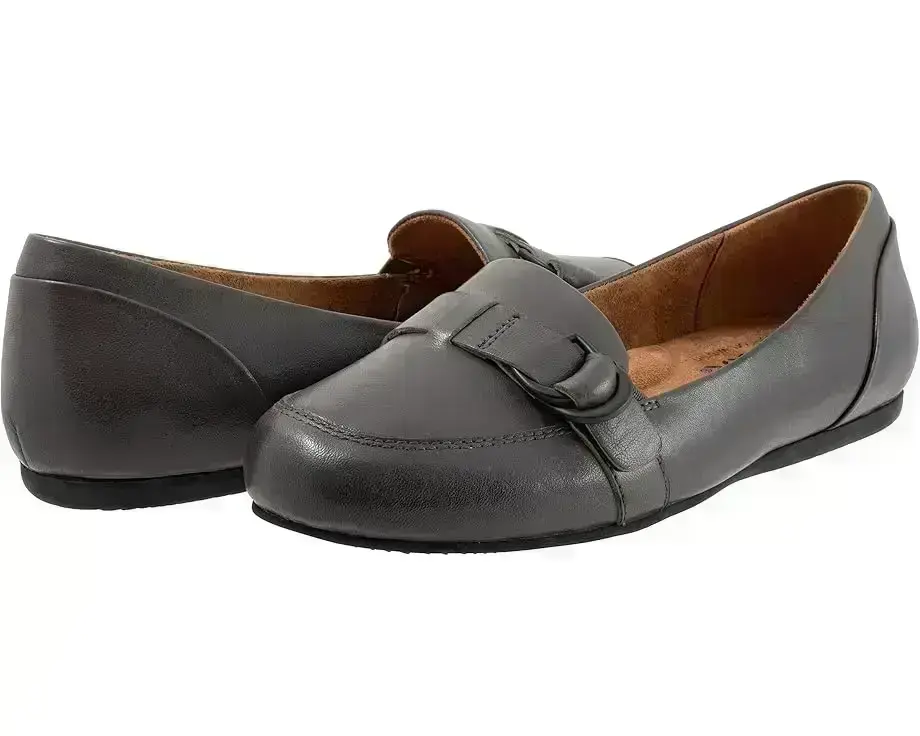 Women's SoftWalk Serra