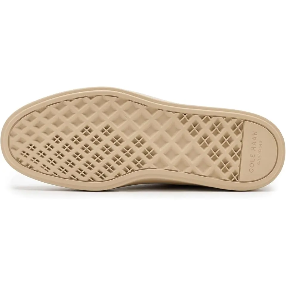 Grand Crosscourt Traveler Sneaker