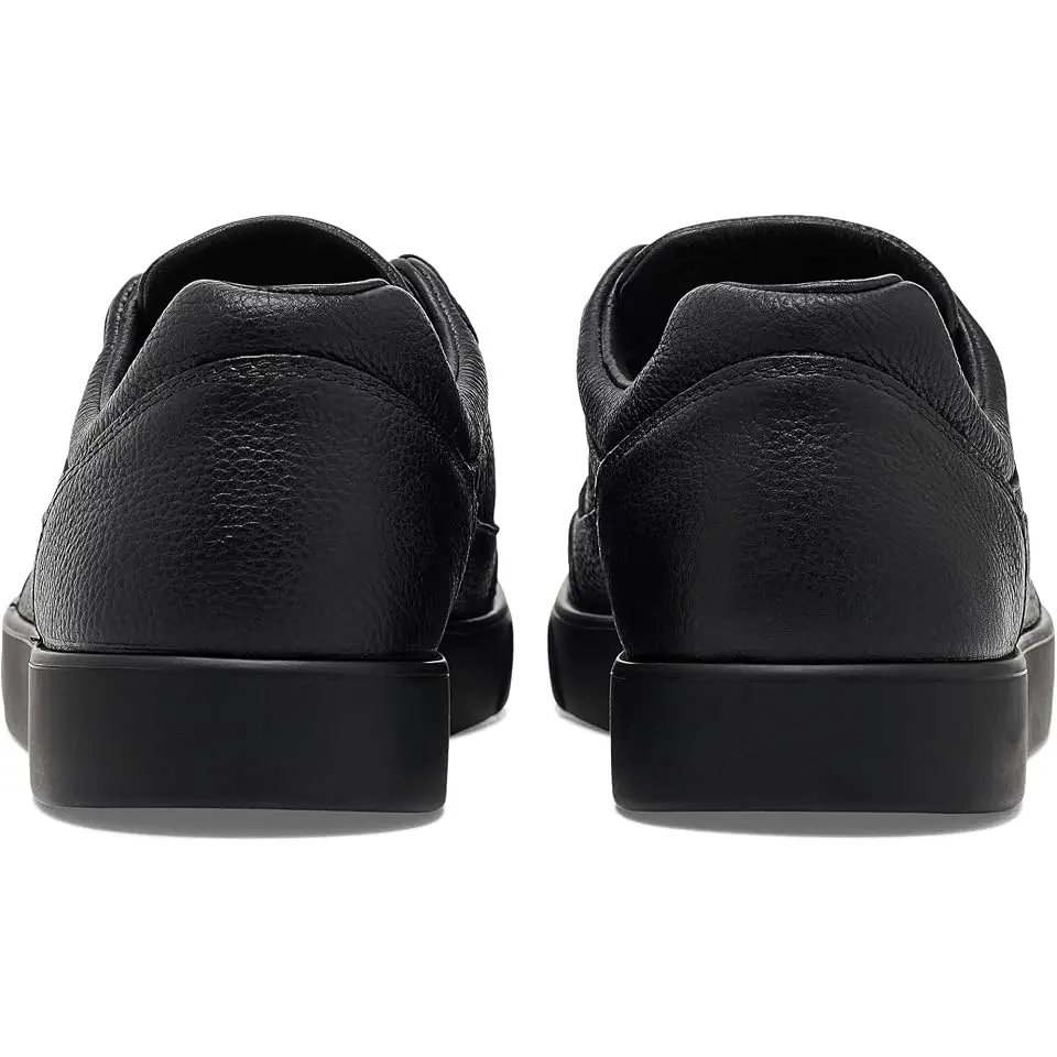 Soft 10 Retro Walking Sneaker